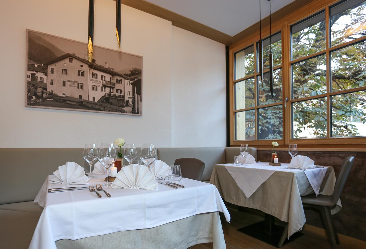 Hotel Gasthof Hoellriegl Sarentino ภายนอก รูปภาพ