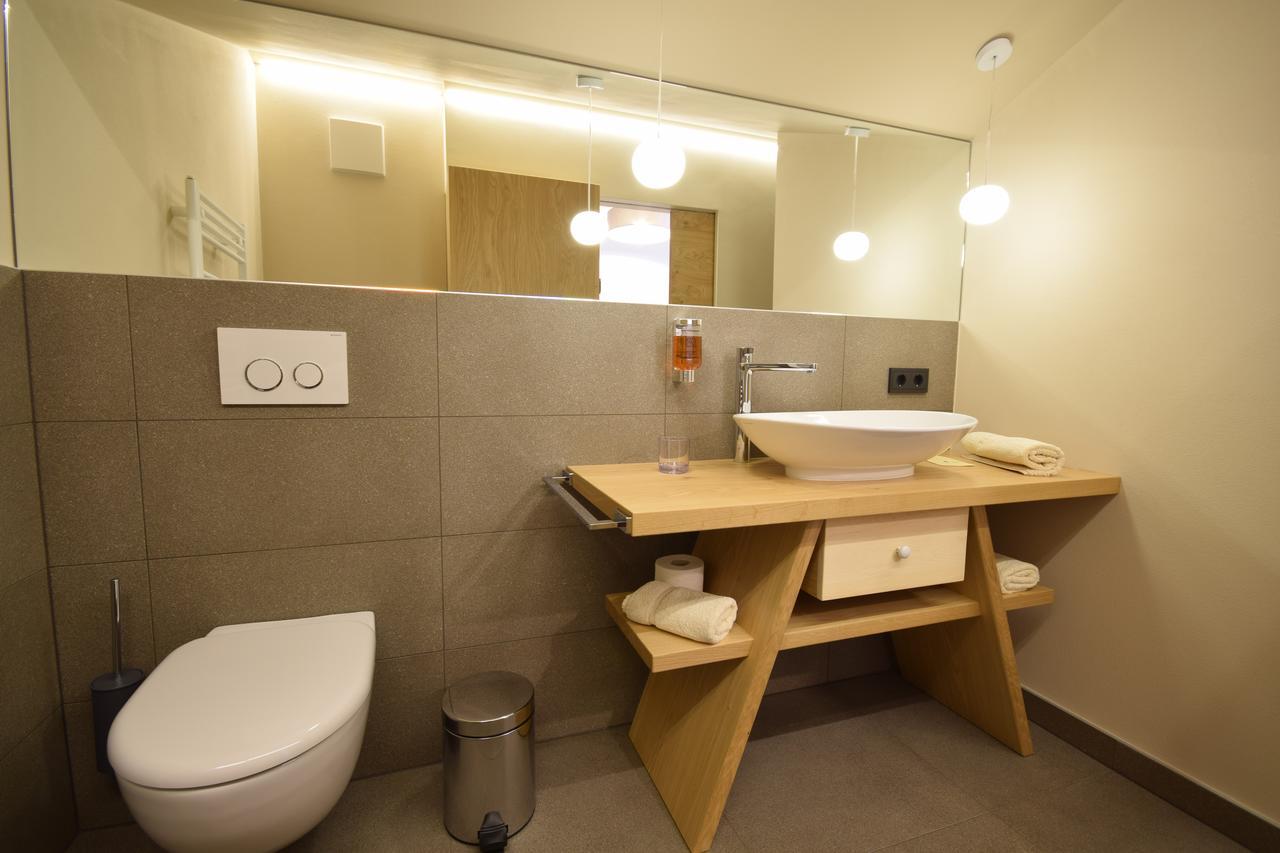Hotel Gasthof Hoellriegl Sarentino ภายนอก รูปภาพ