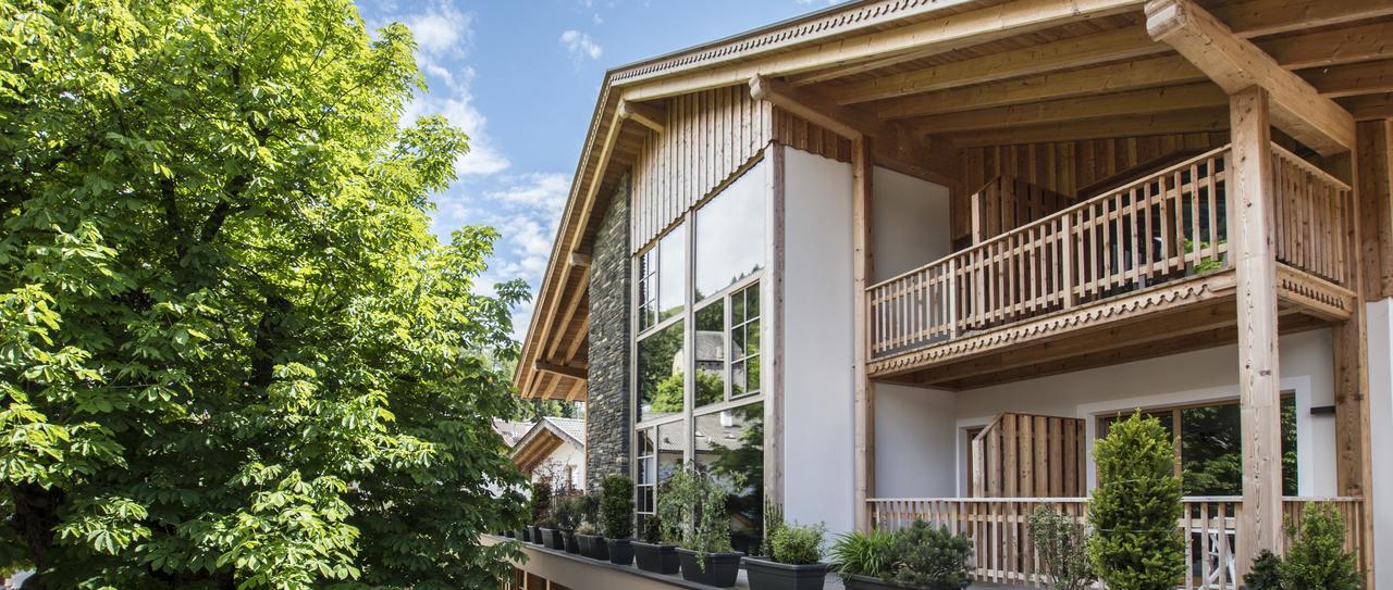 Hotel Gasthof Hoellriegl Sarentino ภายนอก รูปภาพ